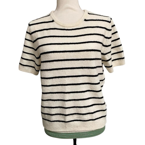 H&M Cream Black Striped Short Sleeve Sweater Size Small Preppy Casual Knit - Picture 1 of 12